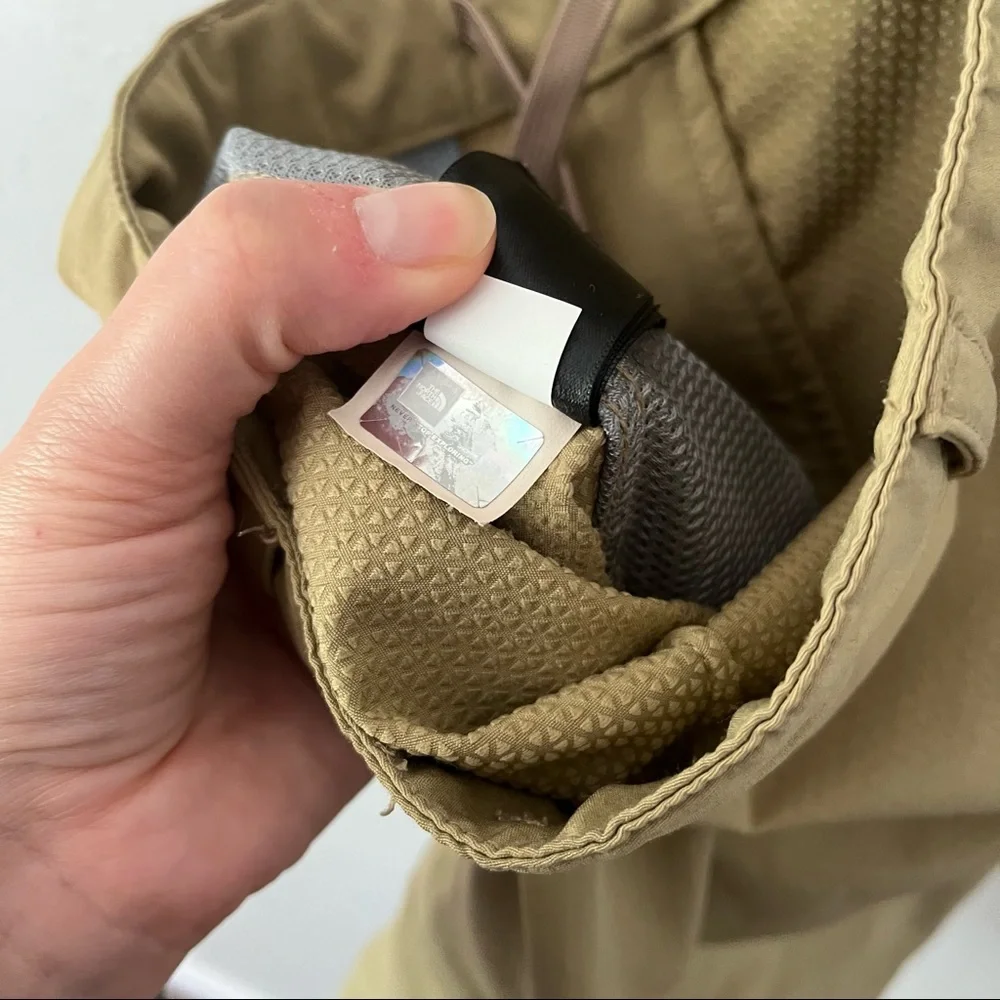 The North Face FLASHDRY Khaki Shorts Size 32